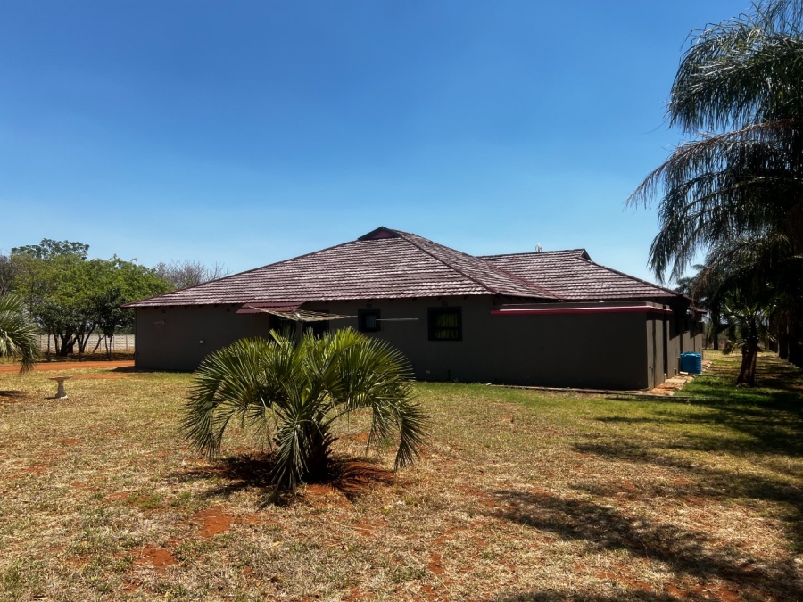 Commercial Property for Sale in De Wildt North West